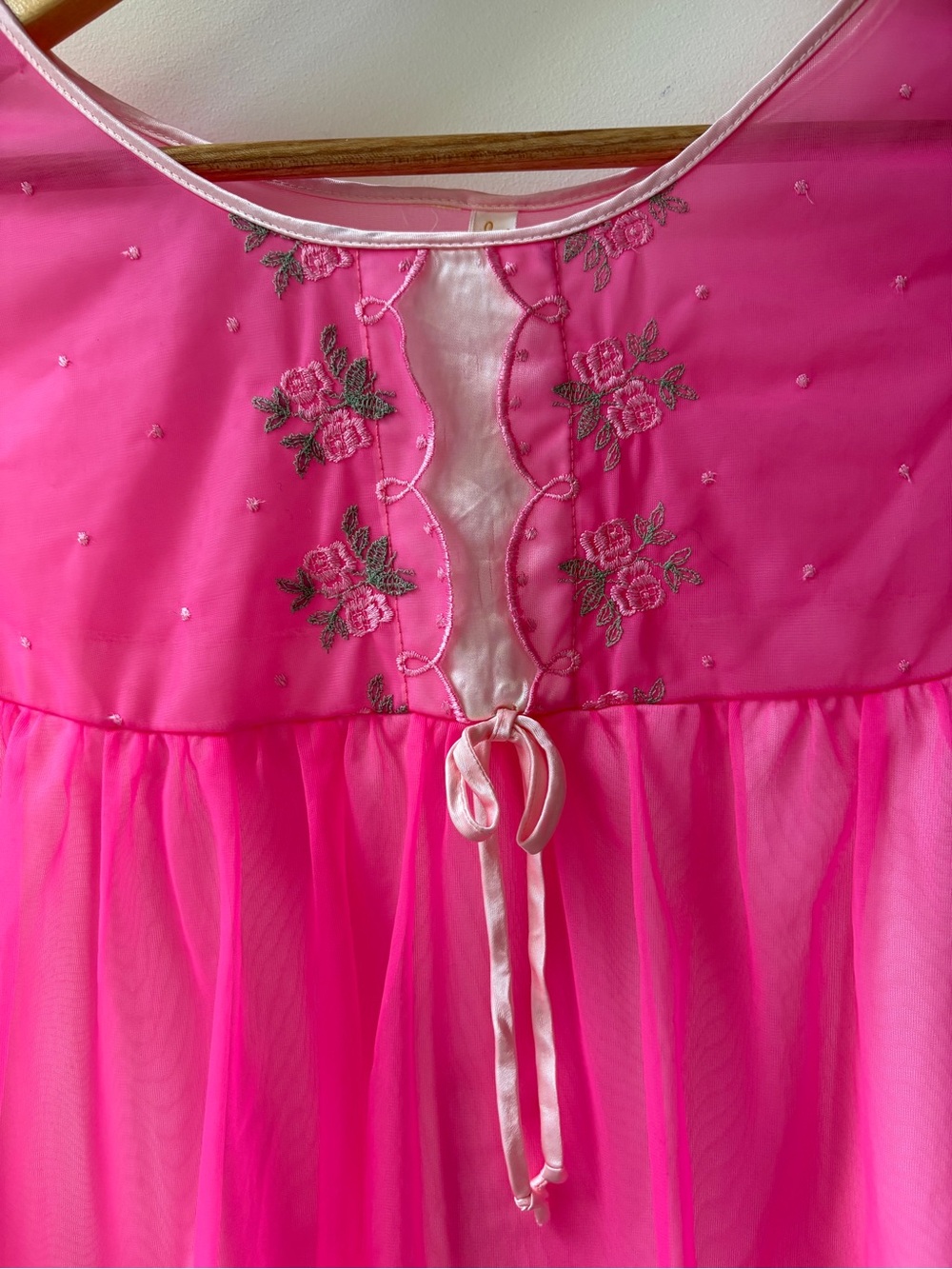 Vintage 60s Sheer Peignoir Embroidered - Picture 6 of 13